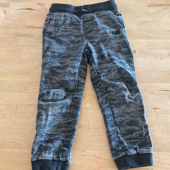 Kith canvas boys pants with black drawstring waist band. - Picture 4 of 5